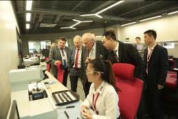 技術(shù)開發(fā) 推動技術(shù)研究、產(chǎn)品開發(fā)與質(zhì)量保證的協(xié)同發(fā)展